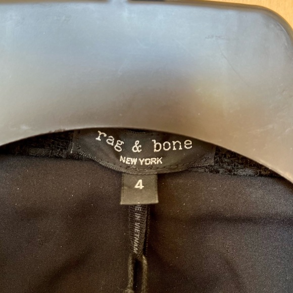 Black tweed jacket by Rag and Bone size 4, NWT, perfect condition, gold buttons - Picture 4 of 4